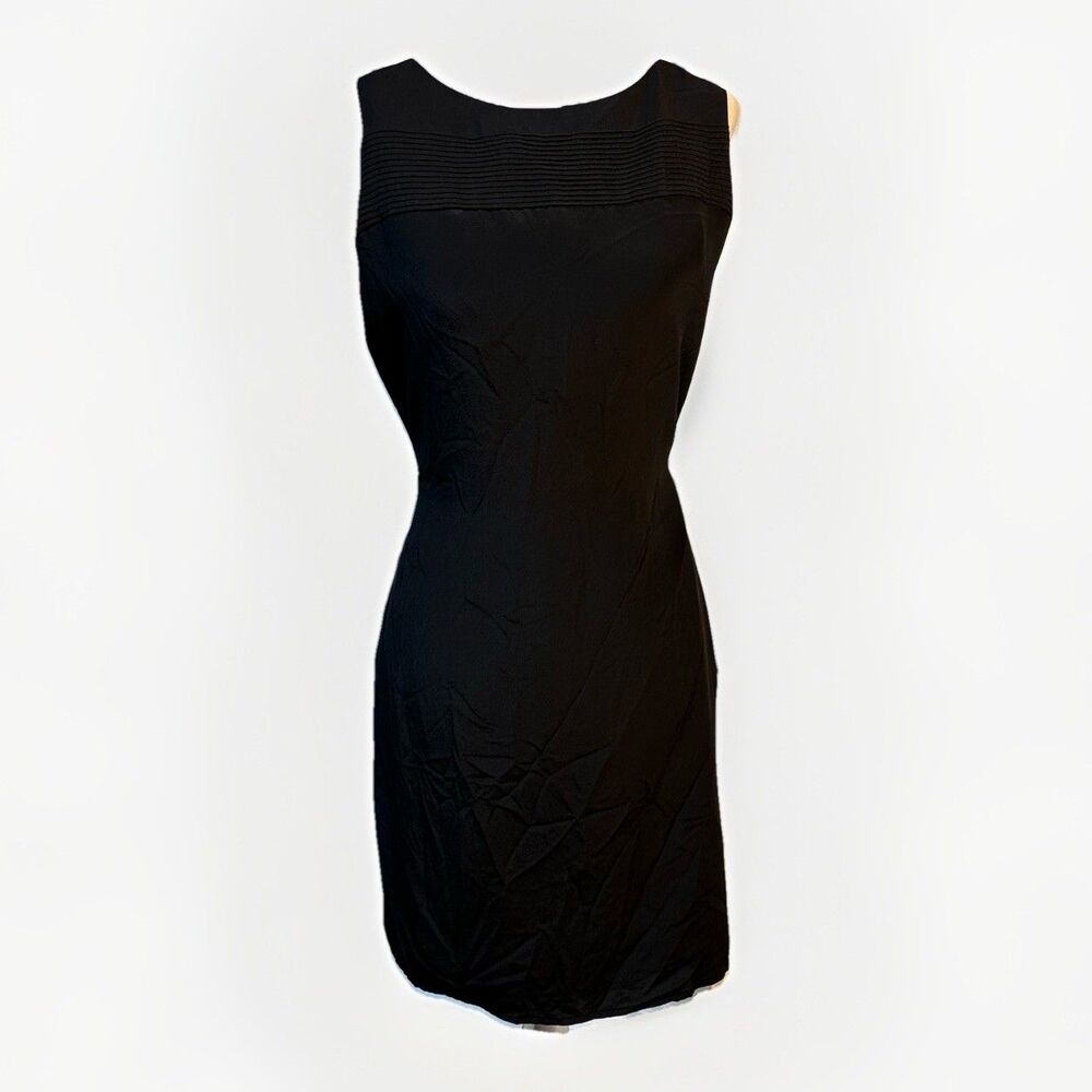 Cynthia Rowley 100% Silk Sheath dress with Fine Chest Pleating & back tie Size 4